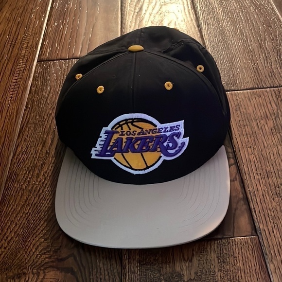 Mitchell & Ness 2015 Los Angeles Lakers Snapback Hat - Picture 1 of 4